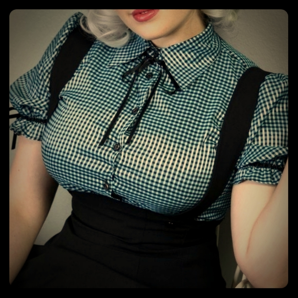 Vintage retro Bettie page puff blouse